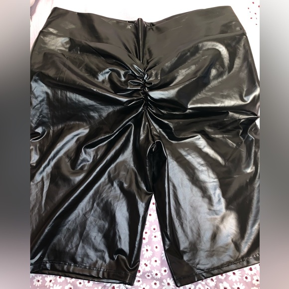 Women’s Biker Shorts - Picture 2 of 2